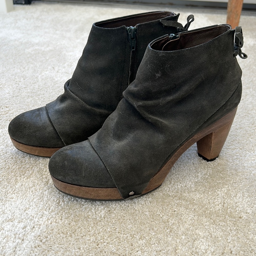 COCLICO suede booties EU 40 US 8.5/9